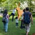 beeldende kunst lokt reacties uit van het publiek op de keukenhof